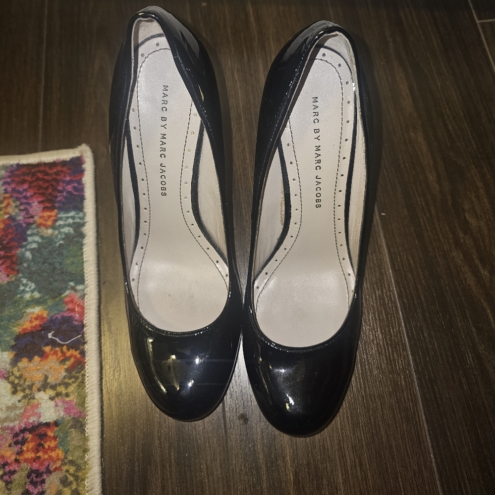 Marc By Marc Jacobs Glossy Black Heels